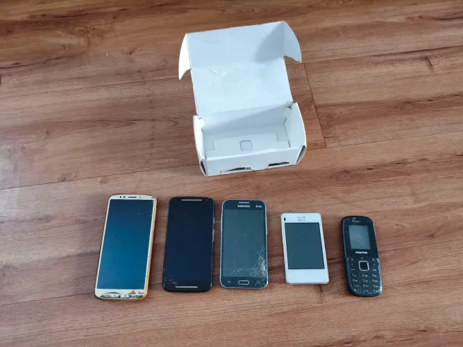 Vendo 5 celulares uso pessoal Valinhos sp