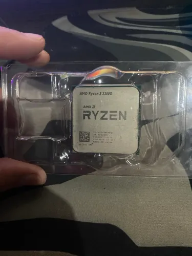 RYZEN 3 2200G