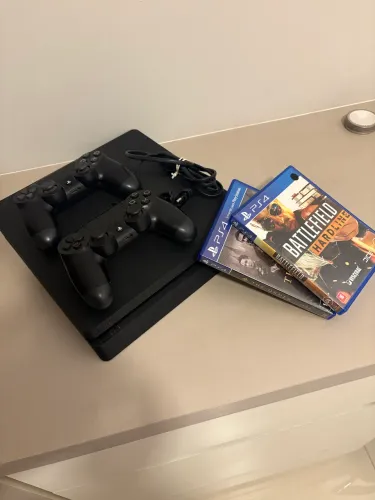 PS4 Slim
