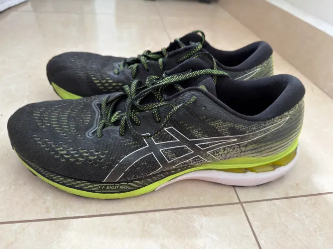 Tênis Gel Kayano 28 tamanho 46