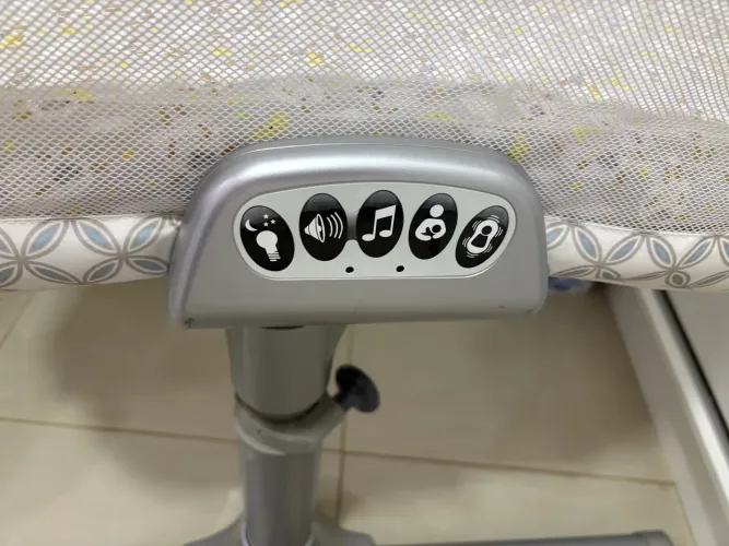 Berço Moisés HALO BassiNest Swivel Sleeper - Giratório 360°