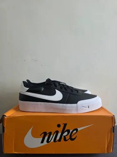 Tênis Nike Court Shot