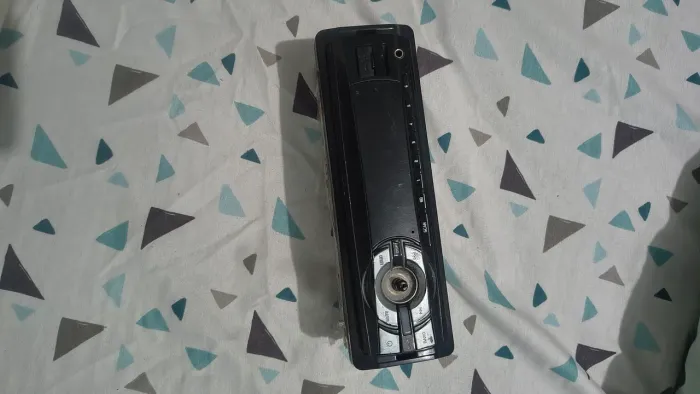 Toca CD Automotivo Usado 1-DIN - USB / AUX - Venda No Estado (Para Peças)