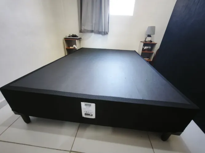 Base para cama Box em perfeito estado. 