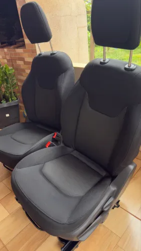 Bancos em Tecido Jeep Renegade 