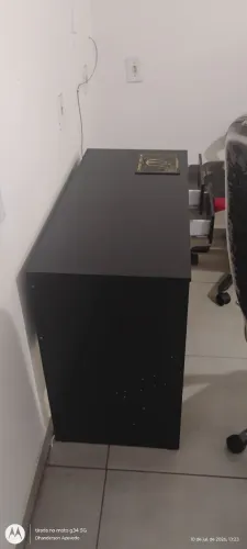 Mesa de computador com duas cadeiras 250$