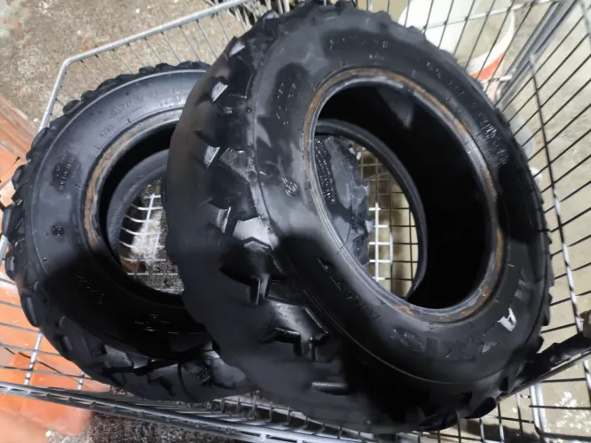 Pneu dianteiro de quadriciclo fourtrax