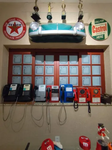 Orelhão antigo de cartão e ficha