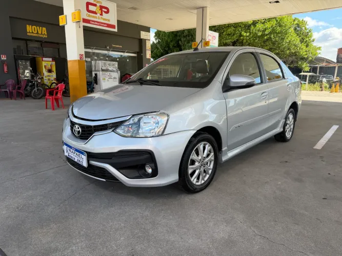 Toyota Etios Platinum 1.5 Flex 16V 4P Aut. 2017