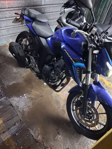 Fazer Yz250 2025 - 9800 km