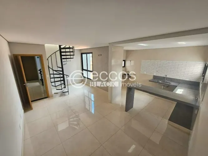 Apartamento Duplex à venda, 3 quartos, 1 suíte, 2 vagas, Santa Maria - UBERABA/MG