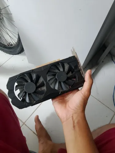 Placa de vídeo rx580 com defeito
