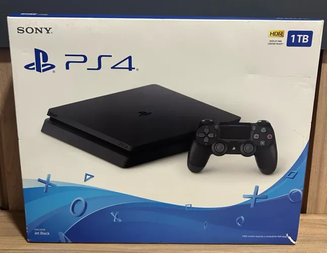 PlayStation 4 Slim de 1 TB versão 13,04