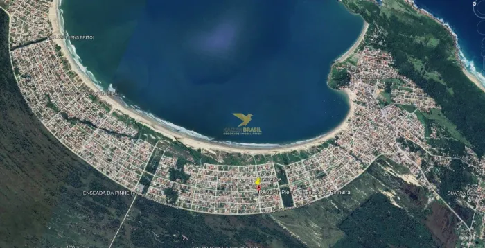 Terreno de esquina à venda na Praia da Pinheira, em Santa Catarina
