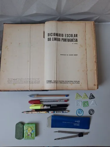 KIT ESCOLAR COM DICIONÁRIO 