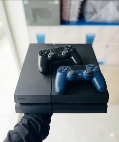 PLAYSTATION 4 500GB + 2 CONTROLES 