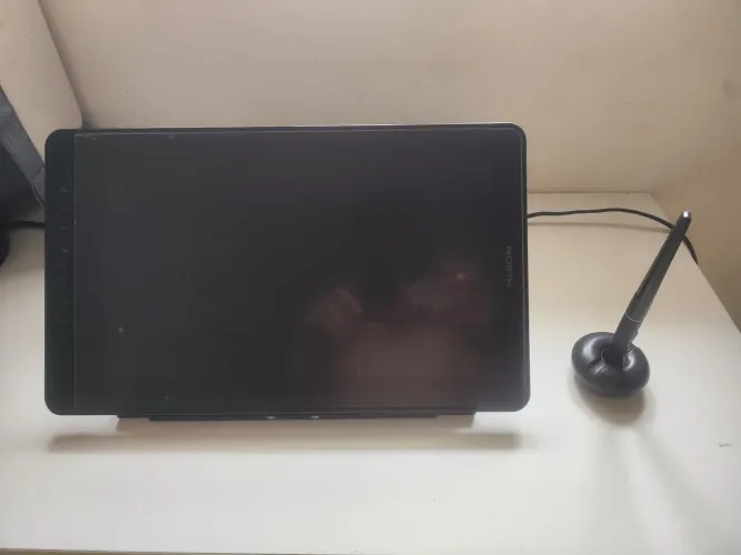 Pen Display Huion Kamvas 13 (2024)