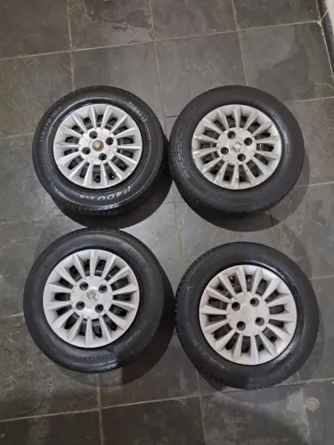 Rodas aro 13 Fiat.