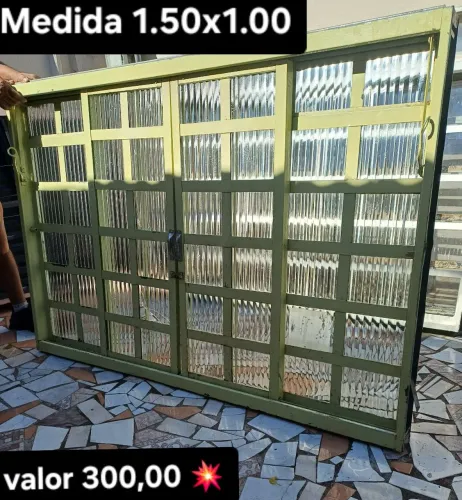 Janela para cozinha de vidro <br>Medida 1.50 x 1.00 Valor 300,00 ?