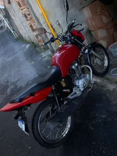 Vendo CG Start 150 2016 - Moto boa tem alguns detalhes para mexer coisa boba