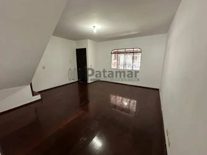 Casa a Venda com 2 quartos, 1 banheiro e 2 vagas no Jardim Ester