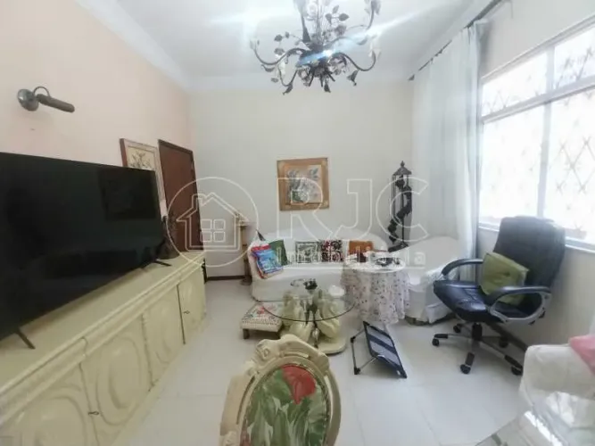 Apartamento - Casa / Residencial / Tijuca