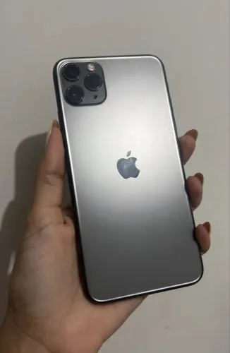 IPHONE 11 PRO ( 256 GIGAS . FAÇO TROCA )