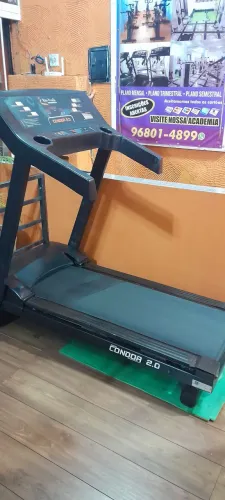 Esteiras de academia 