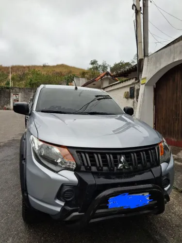 Mitsubishi L200 Triton Sport GLX 2.4 CD Diesel Mec. 2020