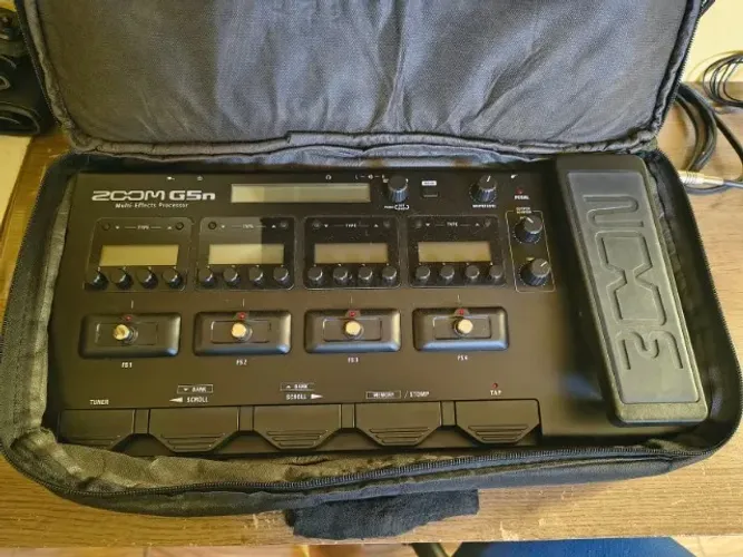 Pedaleira Zoom G5N