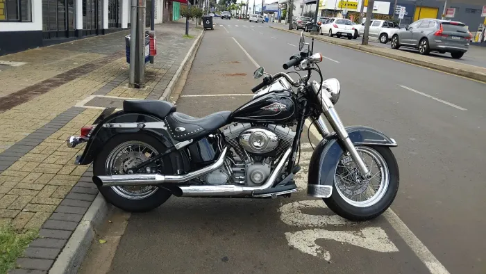 HARLEY DAVIDSON