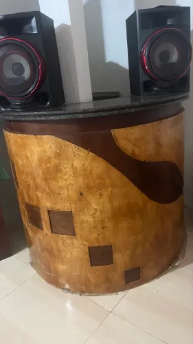 Bar com pedra de mármore 