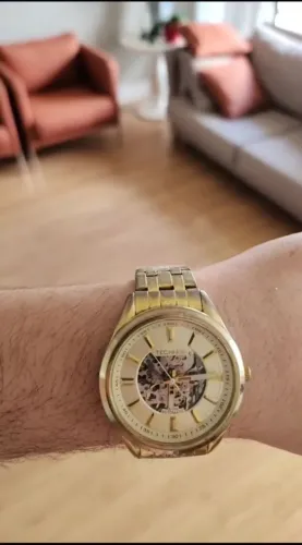 Relógio Technos semi novo