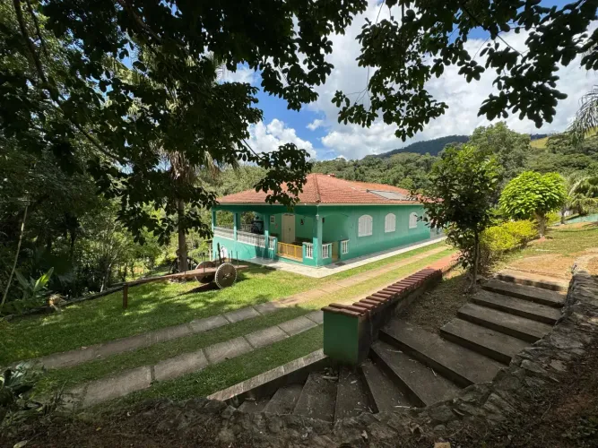 VENDA  Sítio em Cristina na beira do asfalto de 20 hectares!!!
