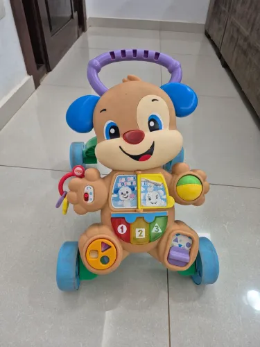 Vendo andador semi novo - 100,00 reais