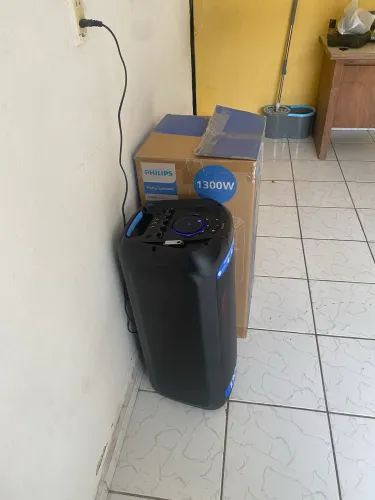 caixa de som Bluetooth Philips Party Speaker Series 4000 com 1300W