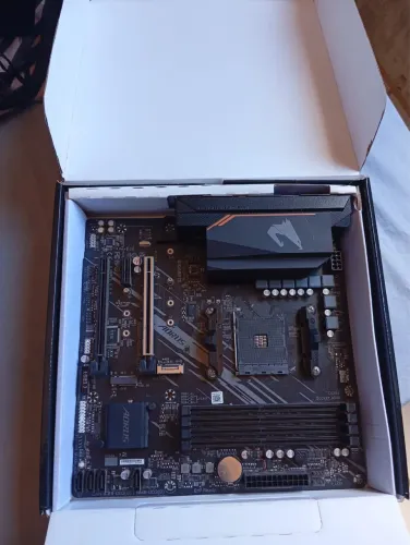 Placa mãe B550M aorus elite 