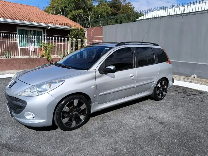 Peugeot 207 SW XR Sport 1.4 Flex 8V 5P 2009