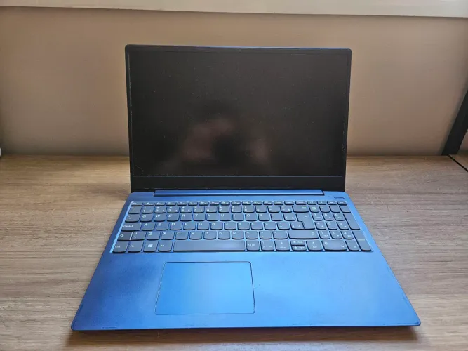 Lenovo IdeaPad 330S Ryzen 5, 12GB RAM, SSD NVMe 240GB + SSD 1TB.