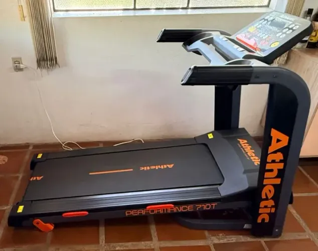 Esteira Ergométrica Athletic Performance 710t 16 Km/h