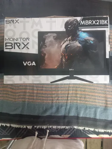 Troco monitor de 21 polegadas num ps3 ou num Xbox 360 em bom estado