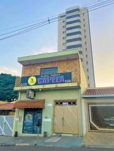 Sobrado com 3 Dormitórios, Área Gourmet e Salão Comercial à Venda em Ibaté - Jardim Marian
