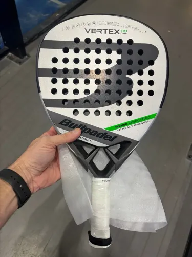 ? BULLPADEL VERTEX 03 CMF (COMFORT) ?