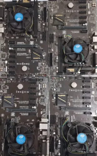 4x placa mae + 4x processador celeron i3 + 1x ssd 50gb funcionando + 2x ram ddr4 4gb
