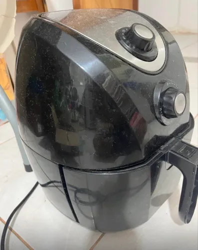 Air fryer prata e cinza