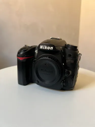 NIKON D7000