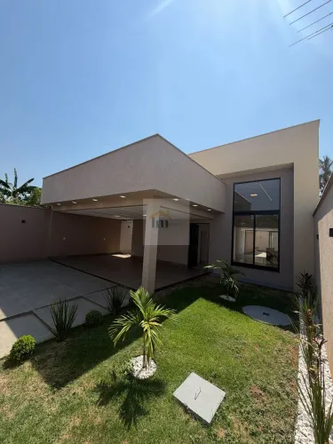 Casa Alto Padrão SOZINHA NO LOTE. Cidade Satélite São Luiz em Aparecida de Goiânia