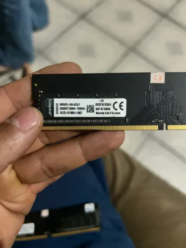 2 pente de memória RAM DDR4 8gb de RAM
