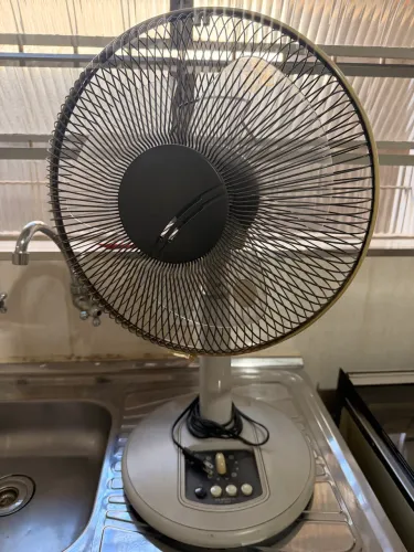 Vendo ventilador vintage japonês em excelente estado funcionando