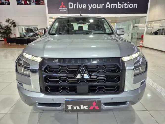 Mitsubishi TRITON HPE-S 2.4 CD 4X4 TB Diesel Aut. 2026